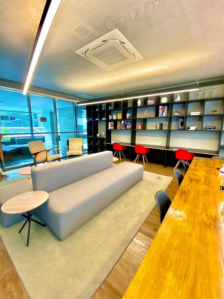 Studio Prime - VN Oscar Freire