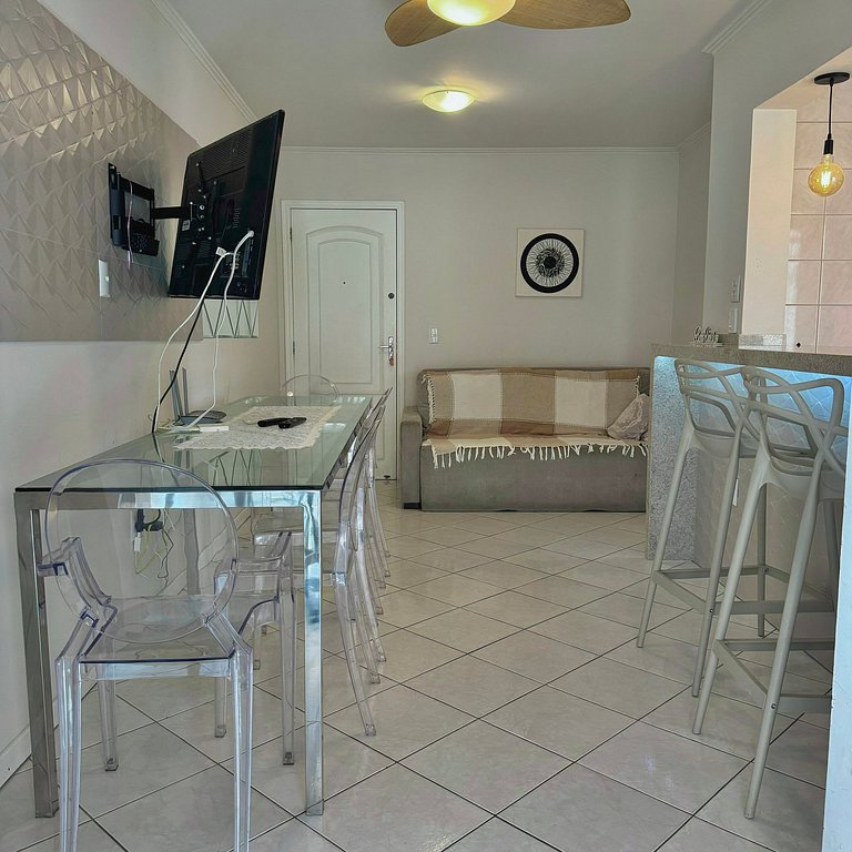 Next to the sea, Central beach