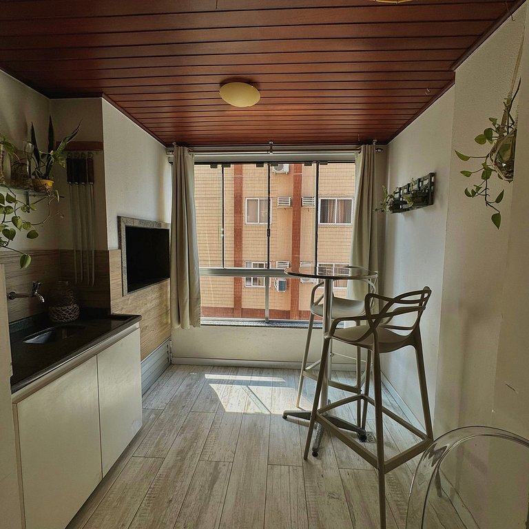 Next to the sea, Central beach