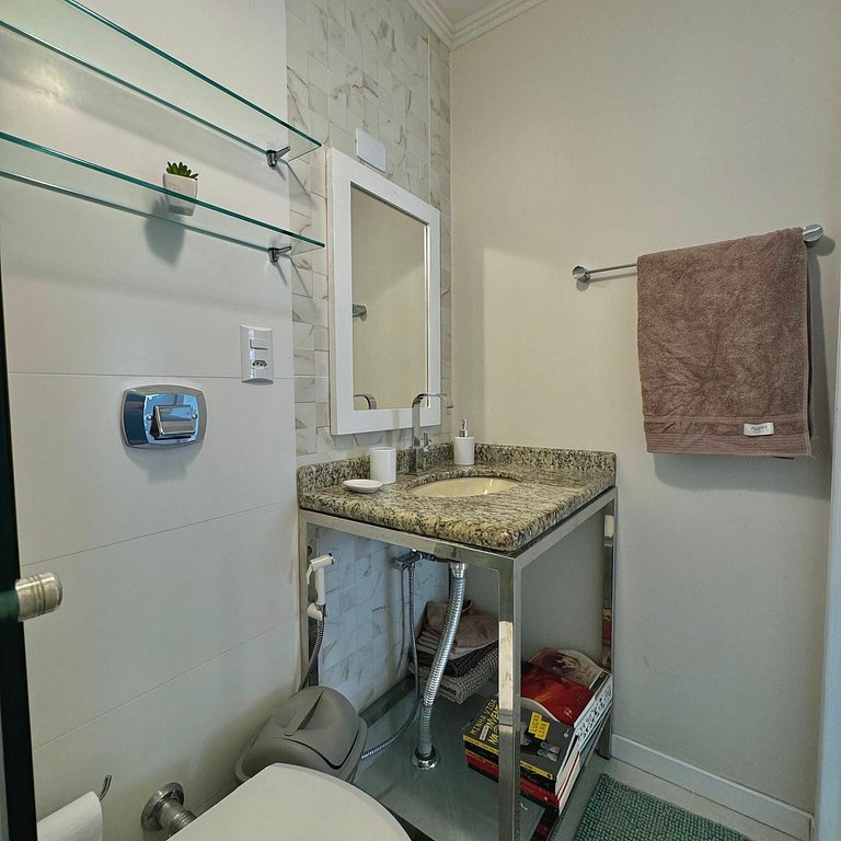 Next to the sea, Central beach