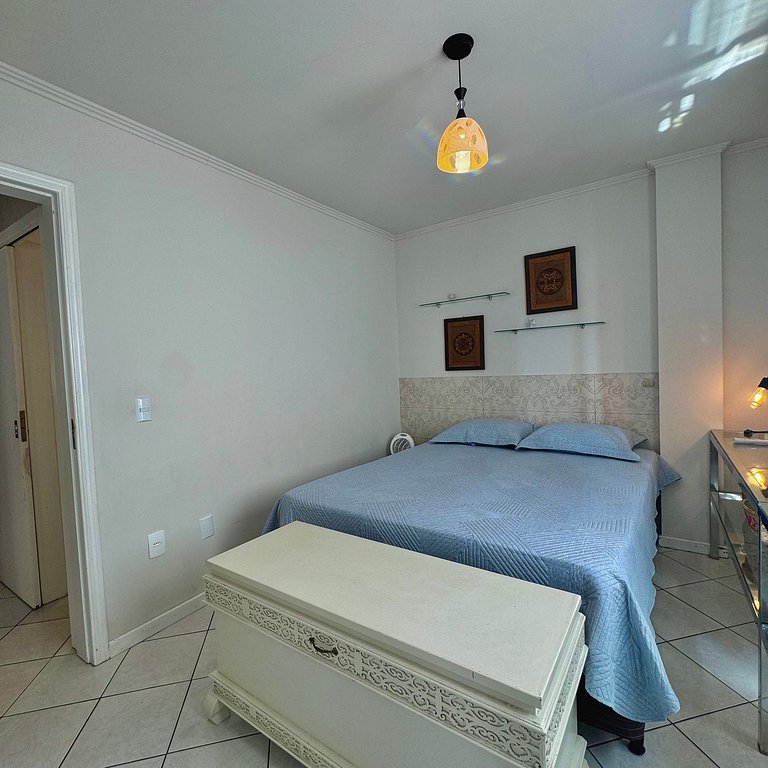 Next to the sea, Central beach