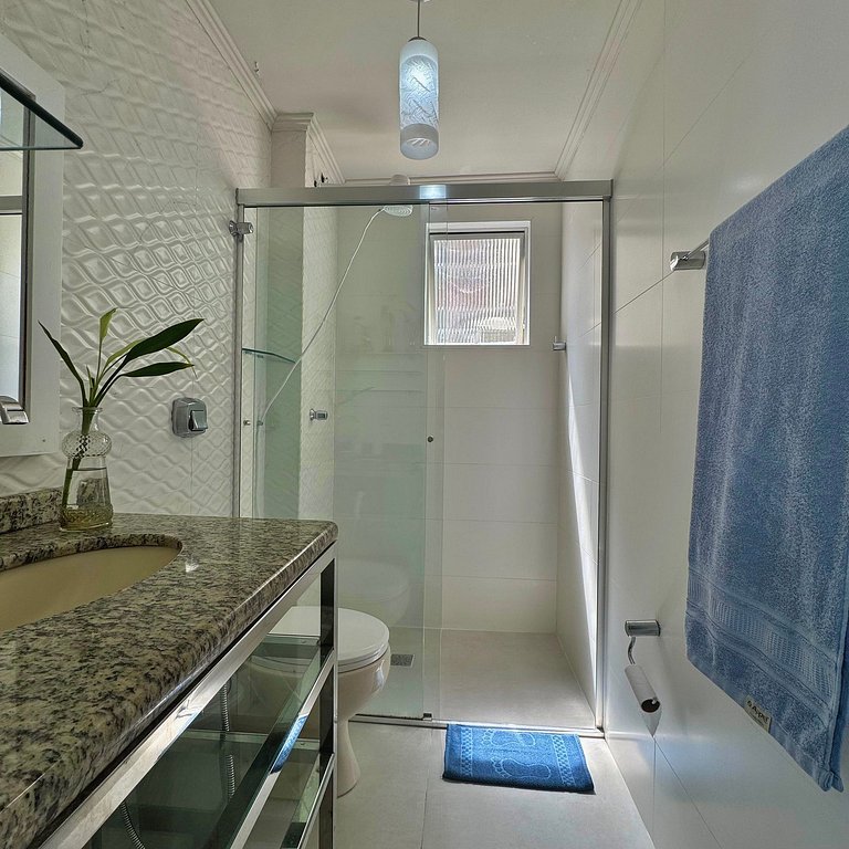 Next to the sea, Central beach