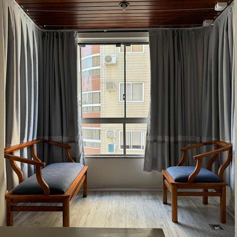 Next to the sea, Central beach