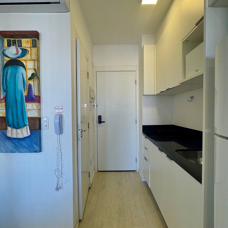 Studio mobiliado a passos do Metrô Brooklin pronto pra renta