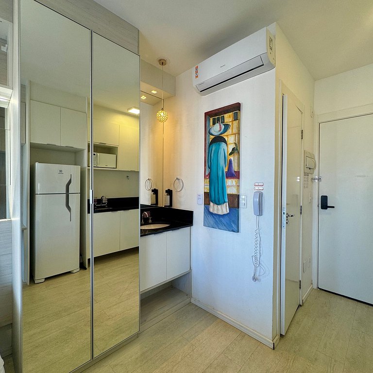 Studio mobiliado a passos do Metrô Brooklin pronto pra renta