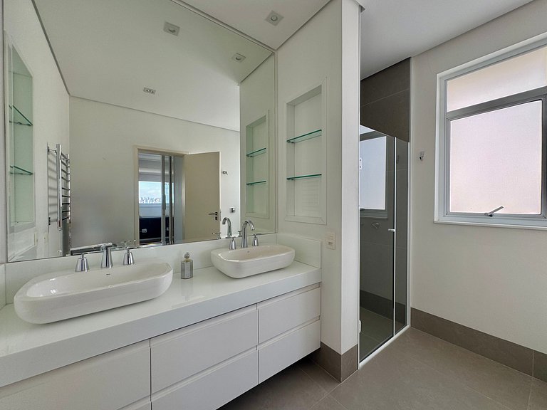 Apartamento na Oscar Freire