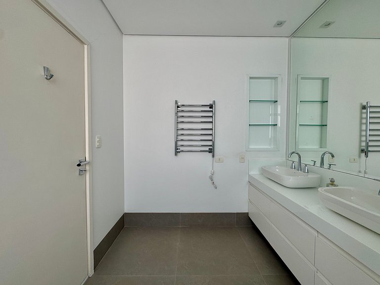 Apartamento na Oscar Freire